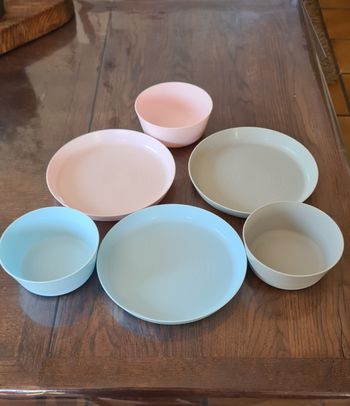 Lot assiettes petits pot