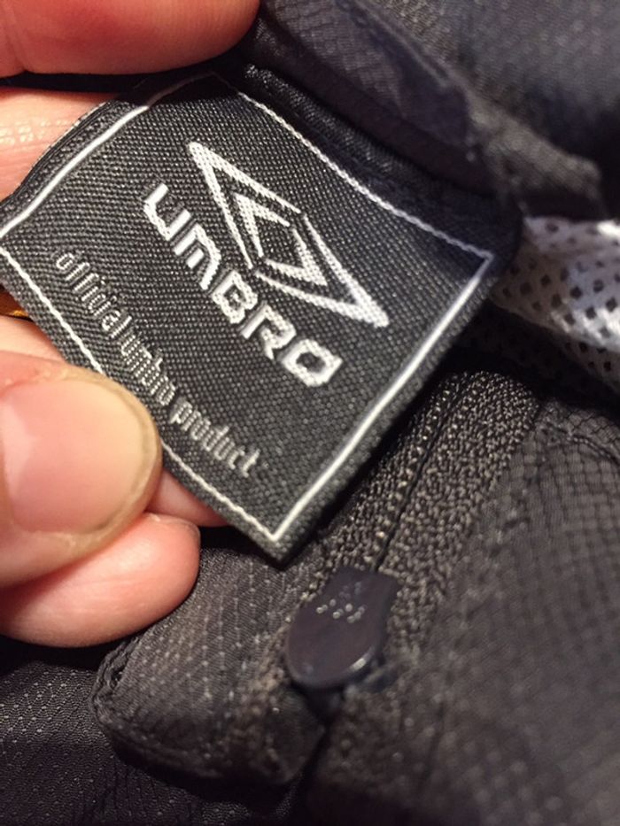 Jogging umbro taille 12/18 mois - photo numéro 4