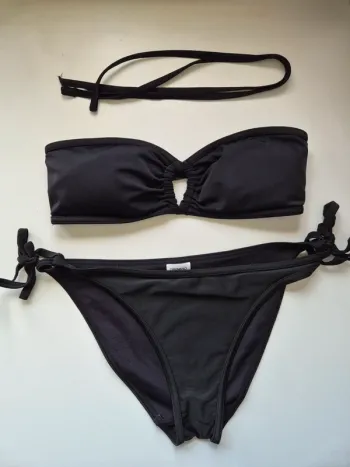 Bikini noir avec ou sans bretelle