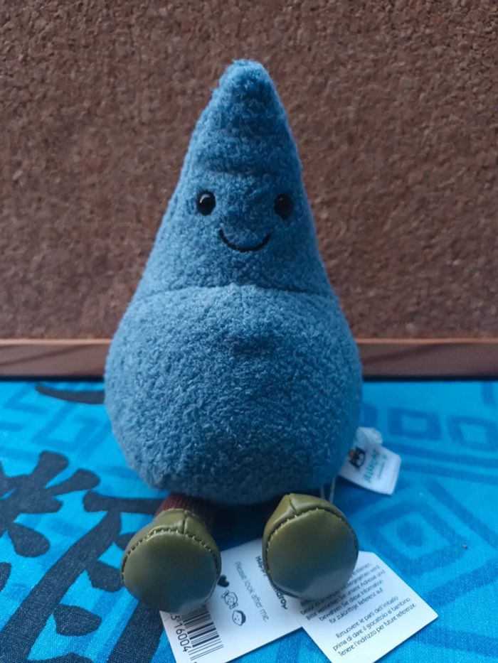 Peluche goutte d'eau heureuse