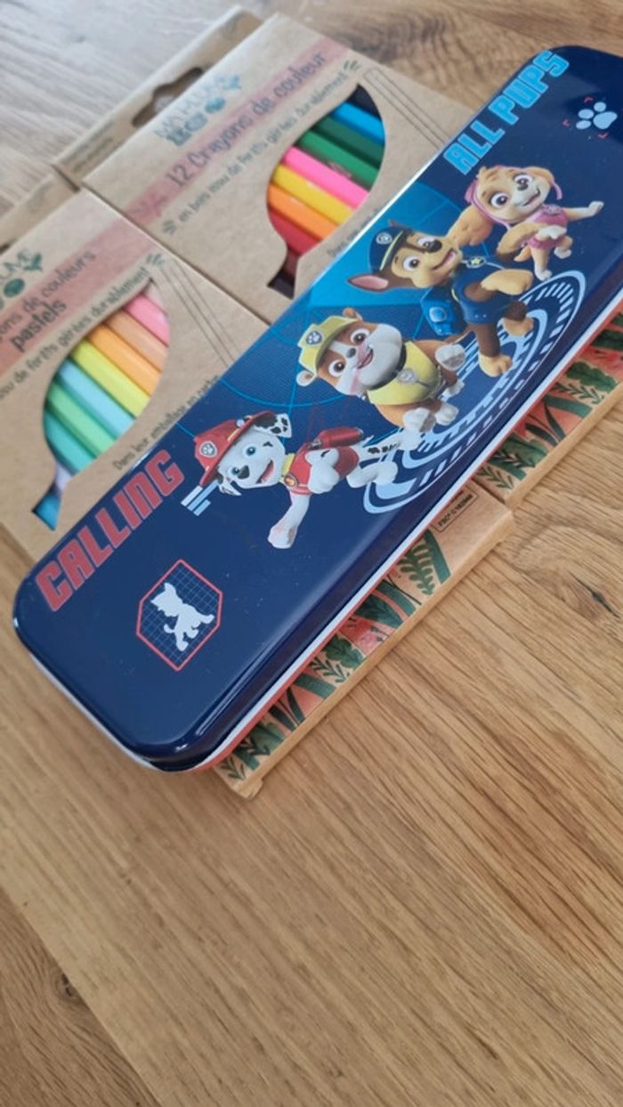 Lot trousse métal et crayons couleur paw patrol pat patrouille - photo numéro 2