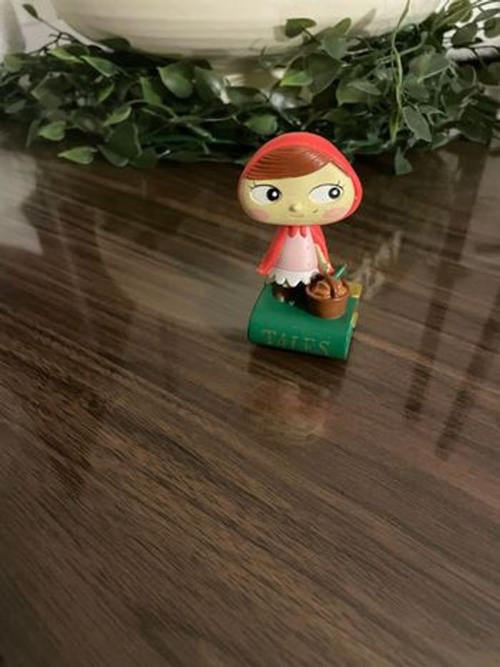 Le petit chaperon rouge et 3 autres contes