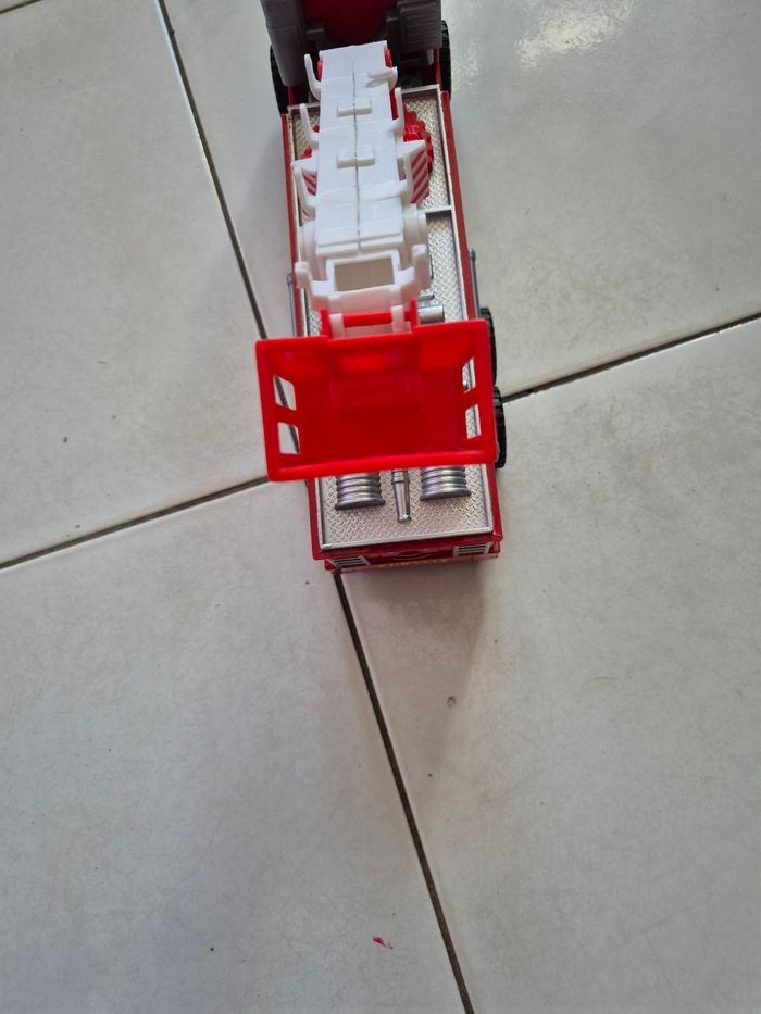 Camion de pompier - photo numéro 3