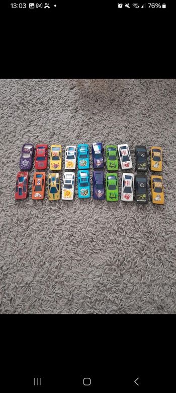 Lot de 20 petites voitures 🚗
🤩 🤩