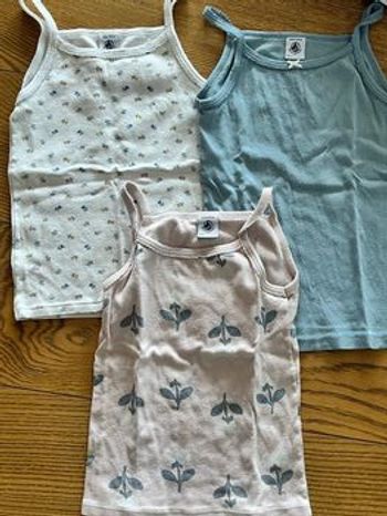 Lot maillots de corps 6 ans 