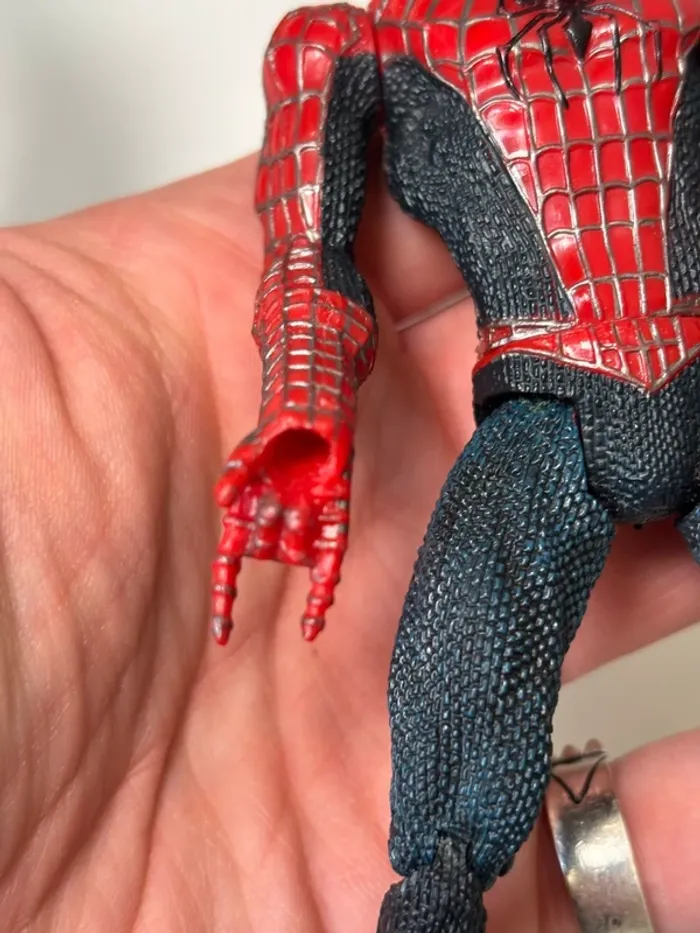 Toybiz 2003 Spiderman 2 Film Super Posable Tobey Maguire Punching Action figurine action figure - photo numéro 7