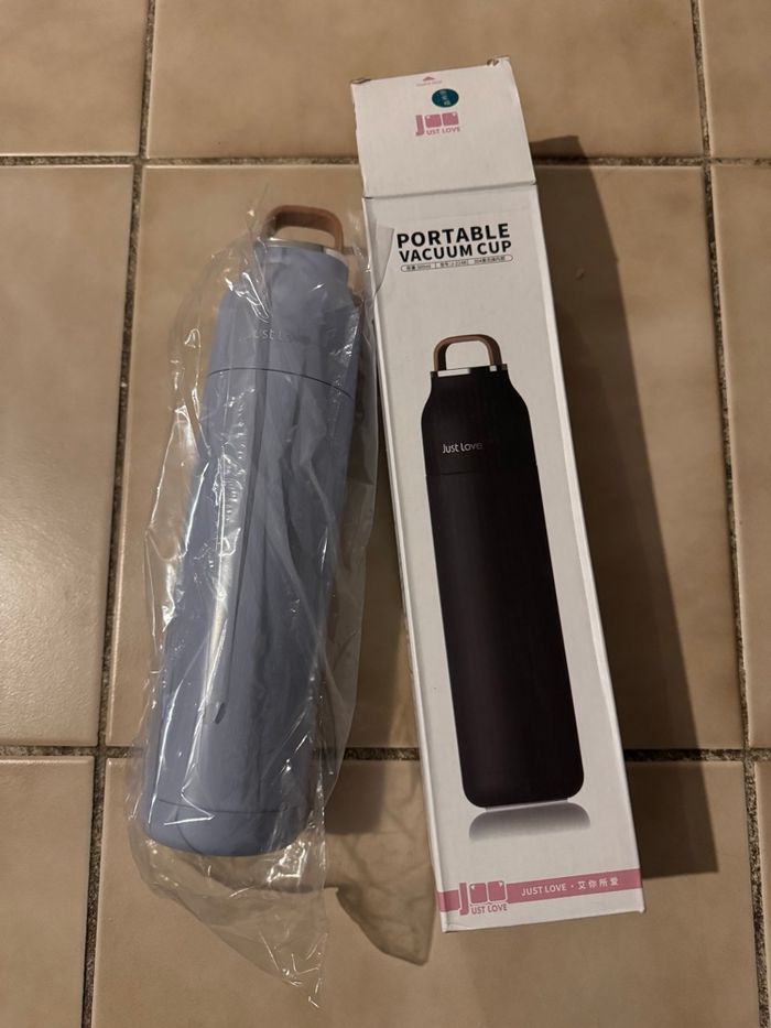 Gourde isotherme neuve