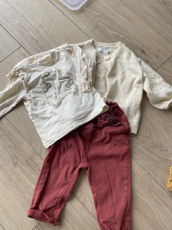 Ensemble 3 pièces pantalon t shirt gilet