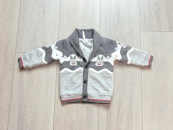 Tres belle veste gilet de qualité,  intérieur très doux. Garçon 3 mois. Marque Orchestra