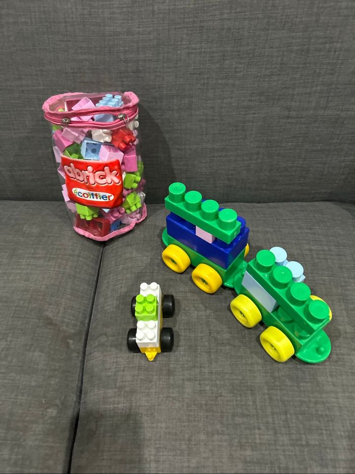 Blocs de constructions plastiques à brick