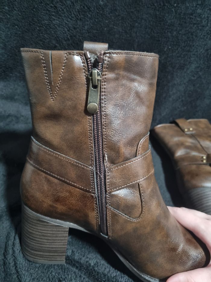 Paire De Bottines Marron A Talons - photo numéro 6