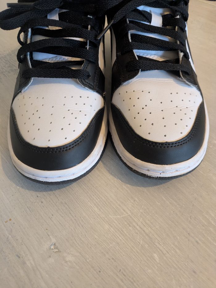 👟 Nike Dunk Low - Taille 37.5 - Noir et blanche - Etat neuf - photo numéro 3