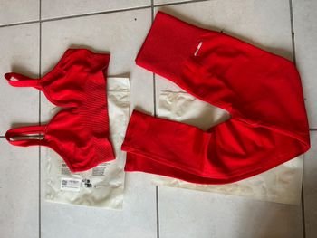 Ensemble brassière legging rouge