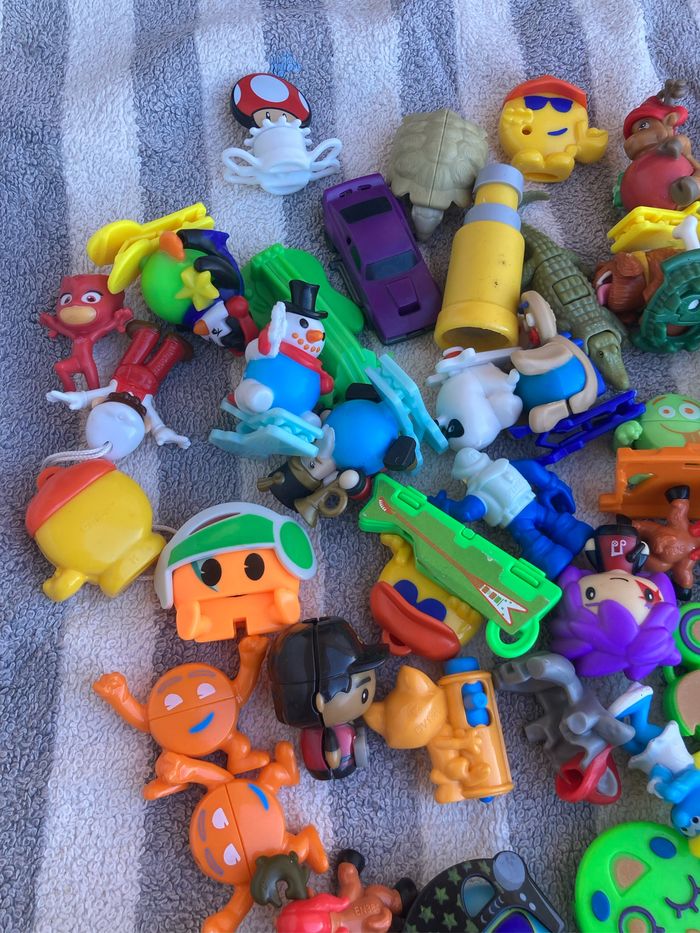 Lot de figurines Kinder - photo numéro 2