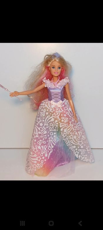 Poupée mattel Barbie Dreamtopia Royal Ball Princess GFR45
Poupée et ensemble compris