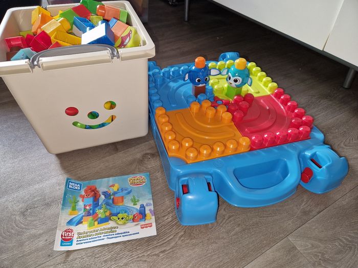 Table maga blocks + blocks