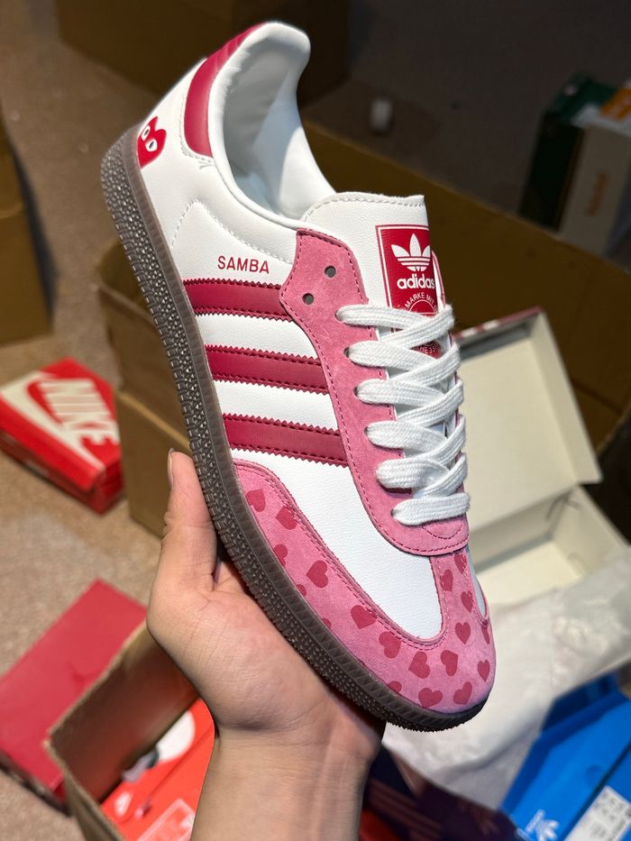 Baskets basses décontractées et polyvalentes Adidas Originals Samba Vegan OG, inspirées du style mas - photo numéro 2