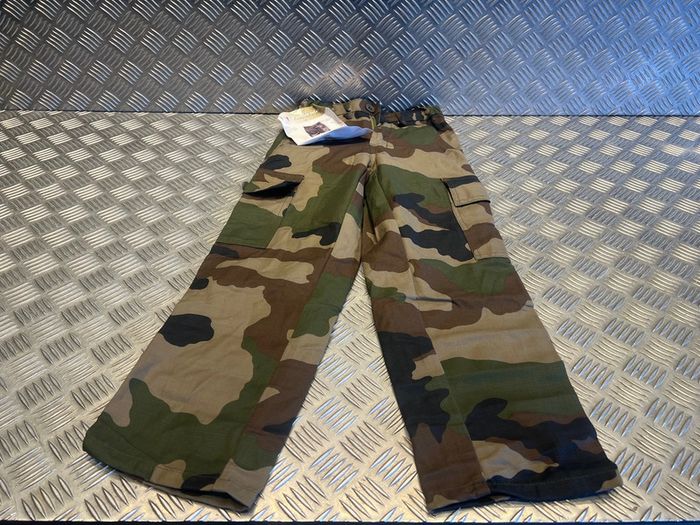 pantalon enfant garcon camo militaire gilbert neuf taille  6 ou 2 ans