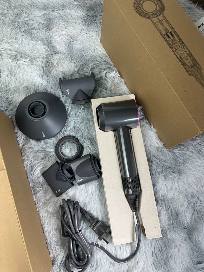 Sèche-cheveux Dyson HD08 - photo numéro 7