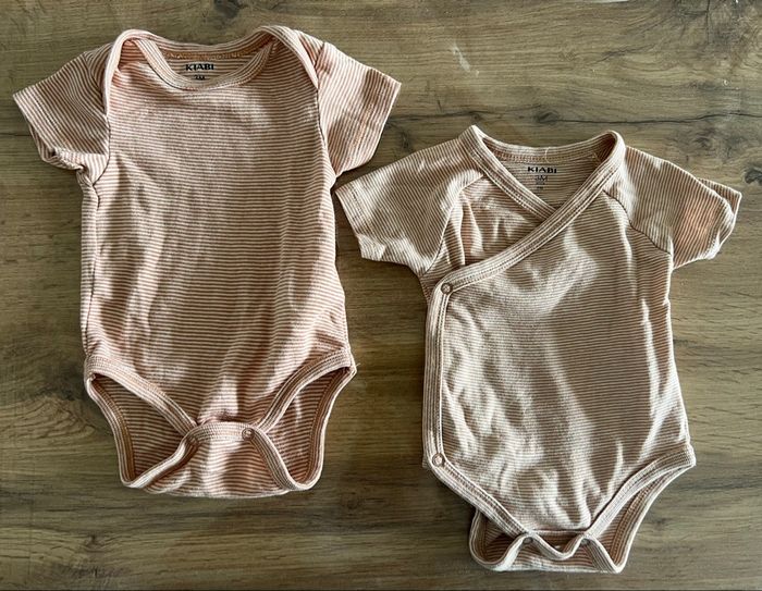 Lot de 2 bodies 3 mois - photo numéro 2