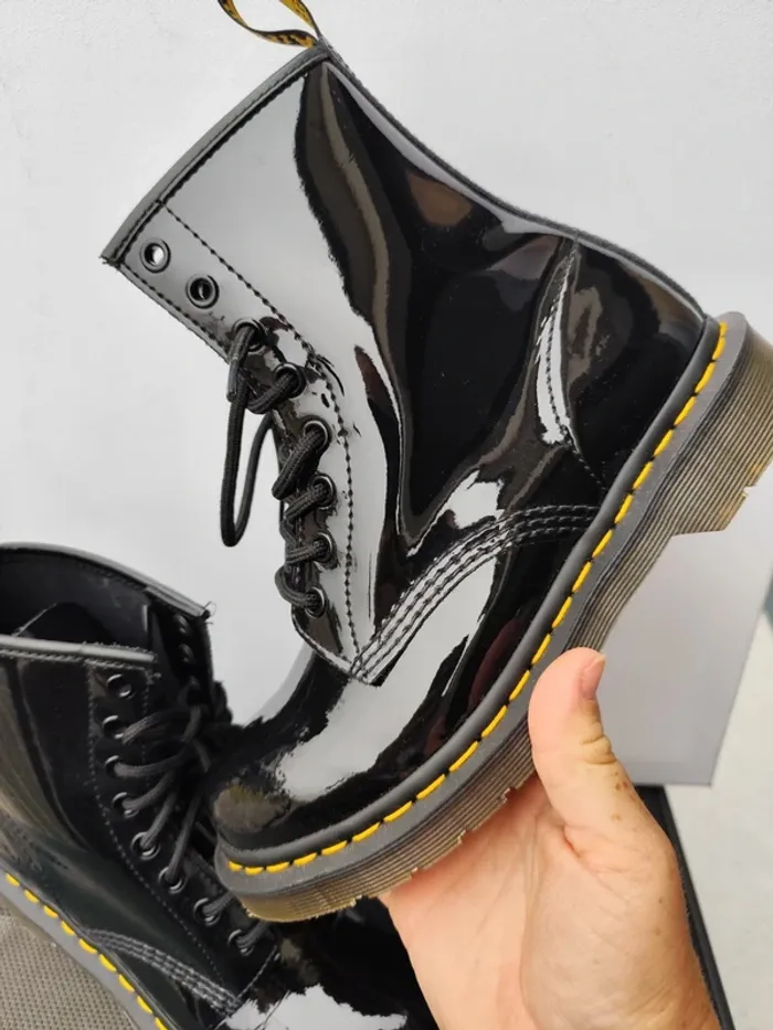 Doc Martens vernies noires - photo numéro 2