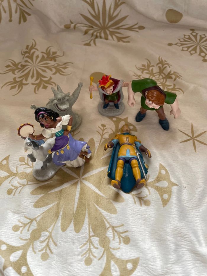 Lot de 6 figurines Le bossu de Notre Dame Disney