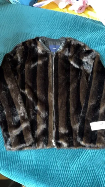 Veste fausse fourrure
