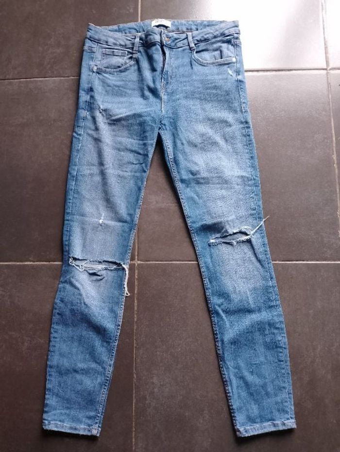 Jean slim troué Zara