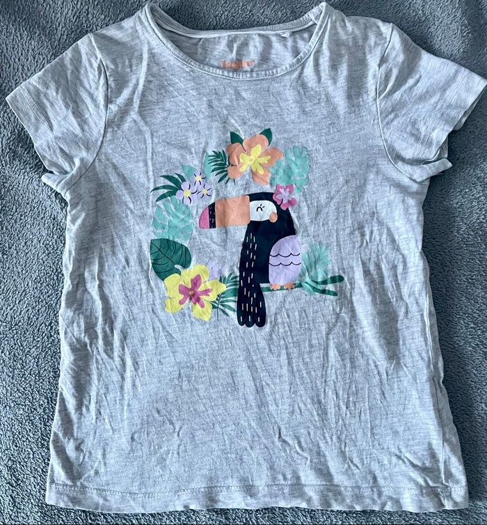 Tee shirt 5/6 ans Lupilu