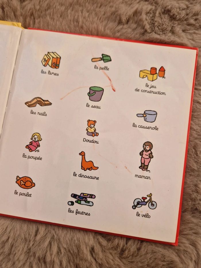 Livre t'choupi et les jouets - photo numéro 3