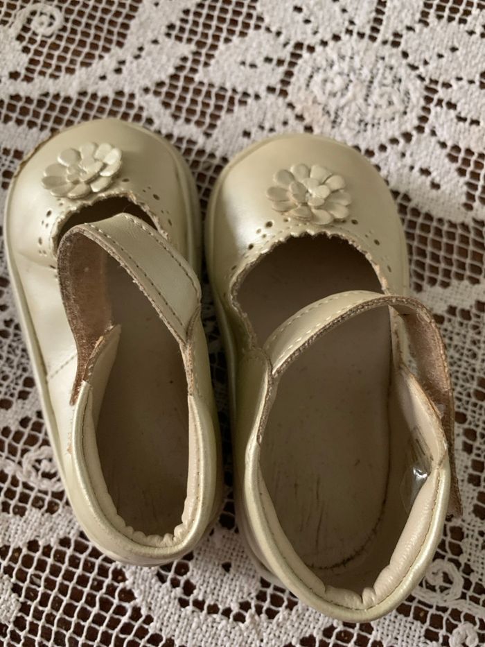 Petite chaussure - photo numéro 2