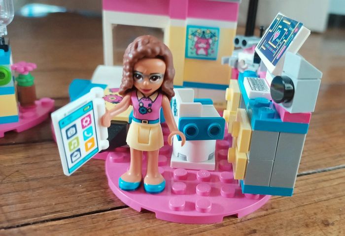 Lego friends 41329 la chambre labo d'olivia - photo numéro 2