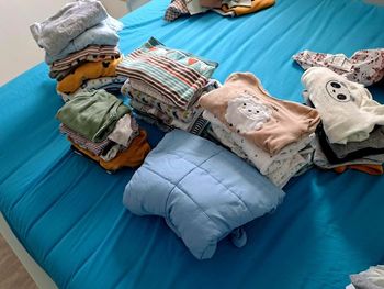 Lot de vêtements pour garçon