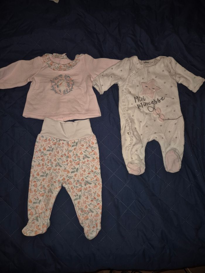 Lot de pyjamas naissance fille