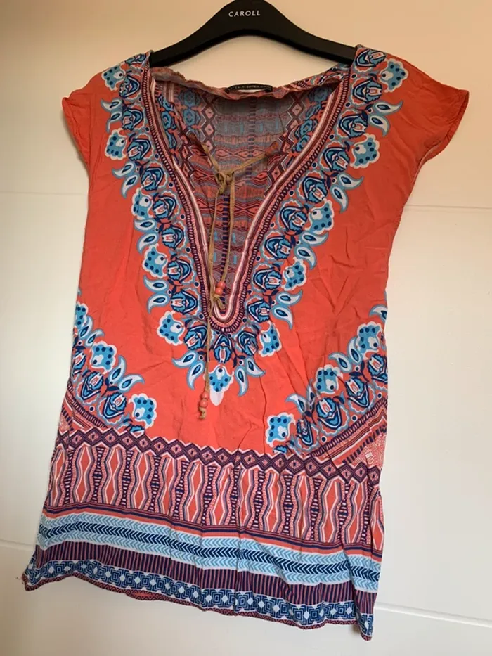 Haut à motifs taille XS marque suite blanco