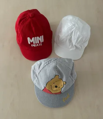 Lot de 3 casquettes été  bébé 42-43 cm