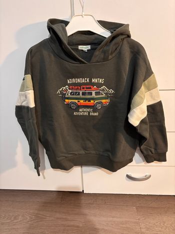 Sweat vertbaudet 8 ans 