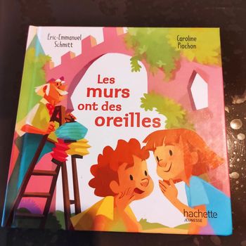 Livre les murs ont des oreilles 👂