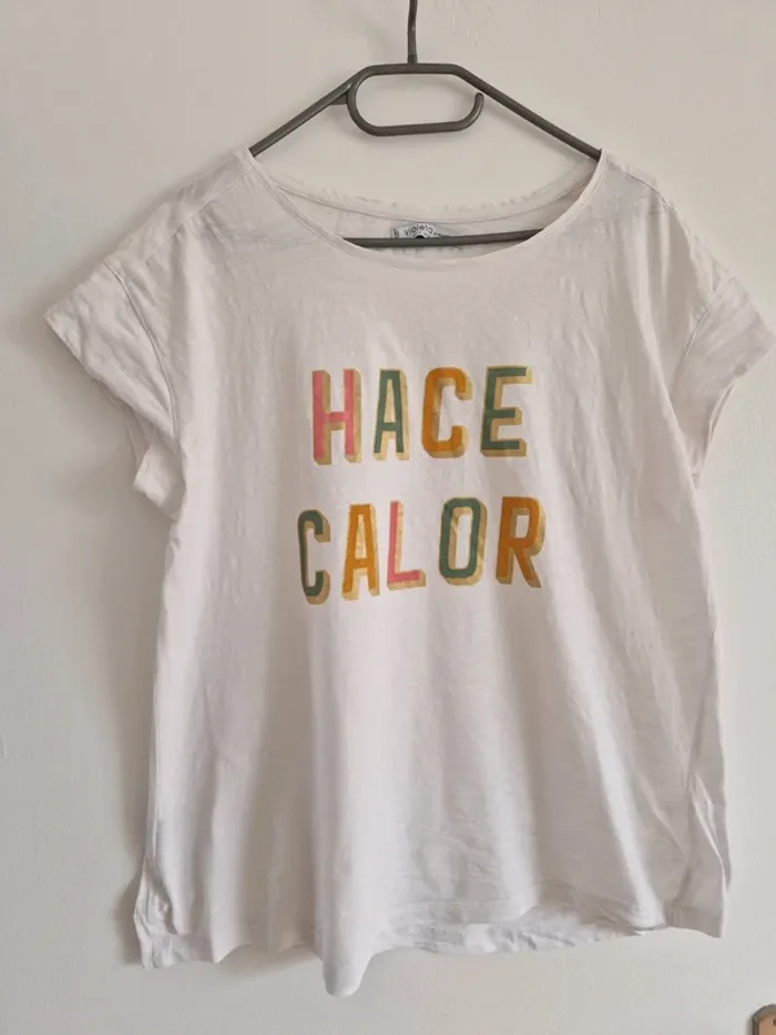 Tee-shirt blanc imprimé coloré