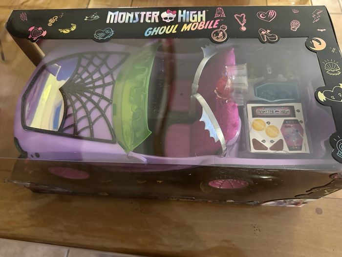 Voiture Monster High Neuf