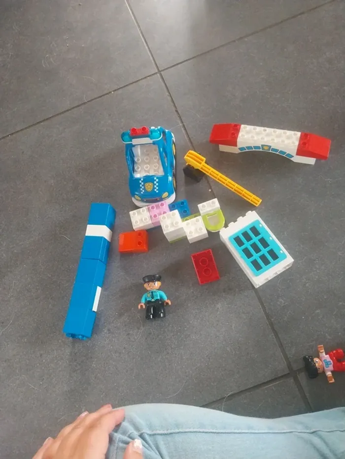 Duplo police