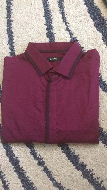 Chemise détail col et boutonnière