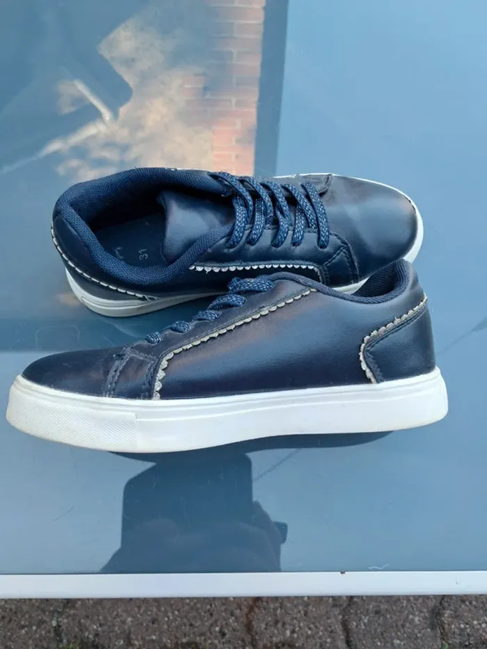 Belles baskets 👟 bleu marine avec liseré brillant en surpiqures, lacets elastiqués - T31 - La Halle - photo numéro 5