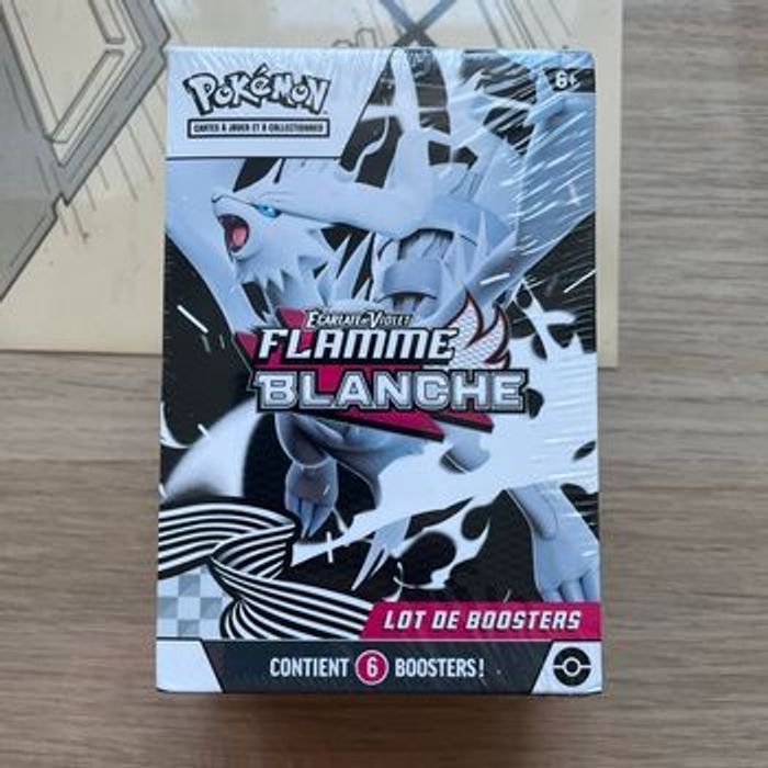 Bundle Pokémon EV10.5 flamme blanche FR