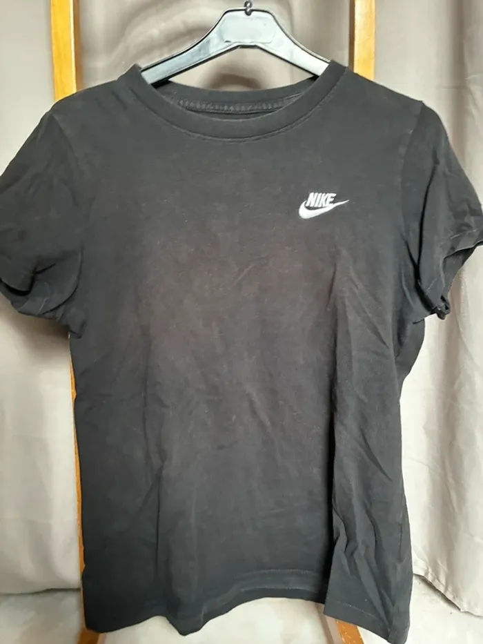 T-shirt Nike taille s - photo numéro 3
