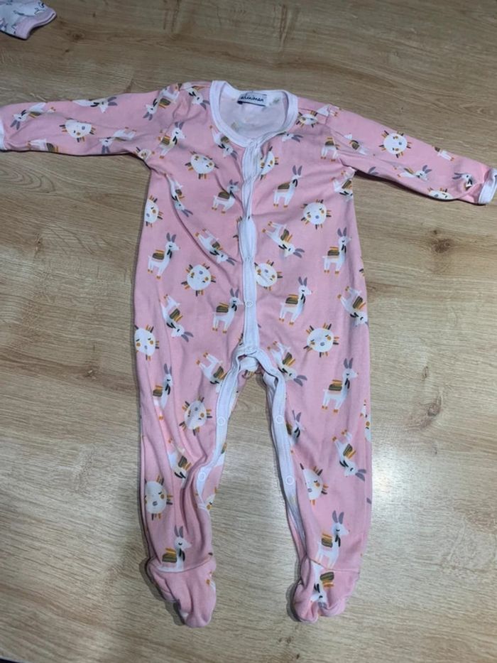 Lot 2 pyjamas 6mois - photo numéro 7