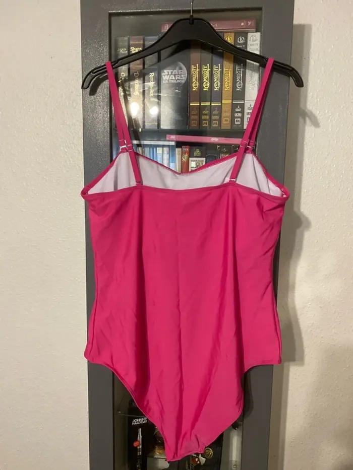 superbe maillot de bain bustier rose SHEIN 3XL 52/54 neuf - photo numéro 4