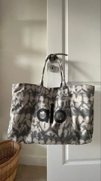 Choisir le sac à main gris idéal pour chaque occasion
