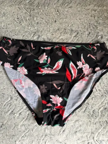 Culotte de maillot de bain noire taille 44 taille haute blanche porte