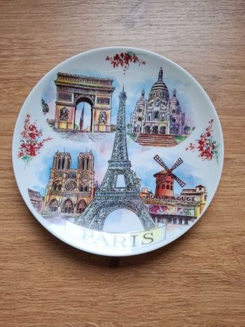 Assiette décorative Paris neuve